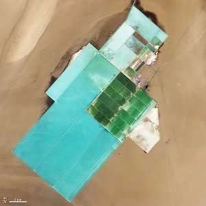Imagen de satélite de la planta de producción de sulfato potásico en Lop Nor. Cortesía de la NASA